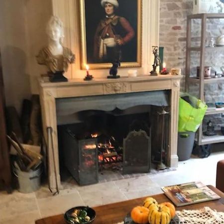 La Maison De Lea, Chambres D'Hotes De 14 Couchages Tournus Luaran gambar