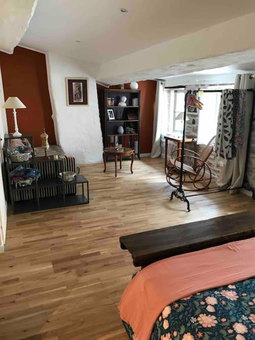 La Maison De Lea, Chambres D'Hotes De 14 Couchages Tournus Luaran gambar