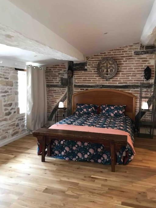 La Maison De Lea, Chambres D'Hotes De 14 Couchages Tournus Luaran gambar