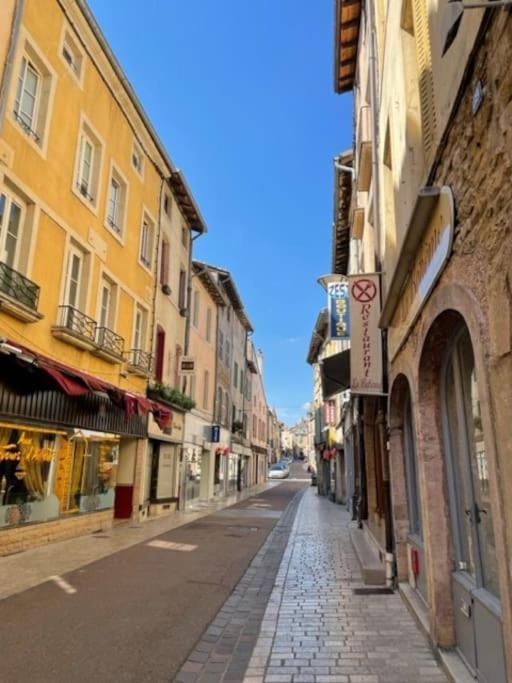 La Maison De Lea, Chambres D'Hotes De 14 Couchages Tournus Luaran gambar